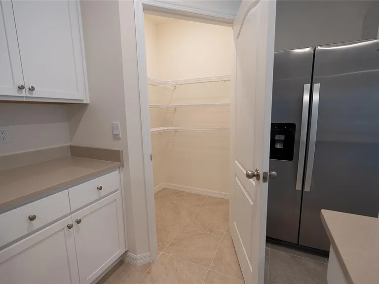 444 Taylor Groves Dr — Photo 14