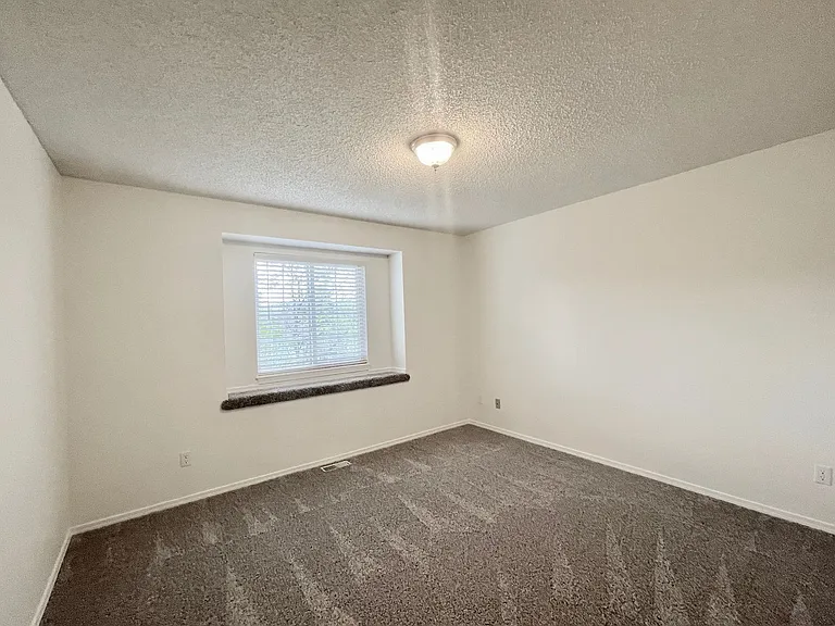 6675 Stonehedge Dr — Photo 31