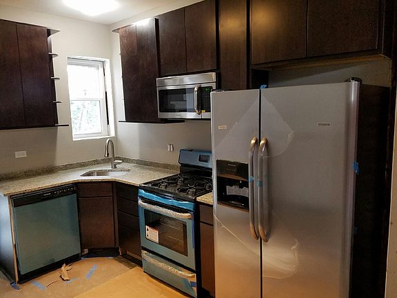 2nd image of 3018 W Fullerton Ave #1