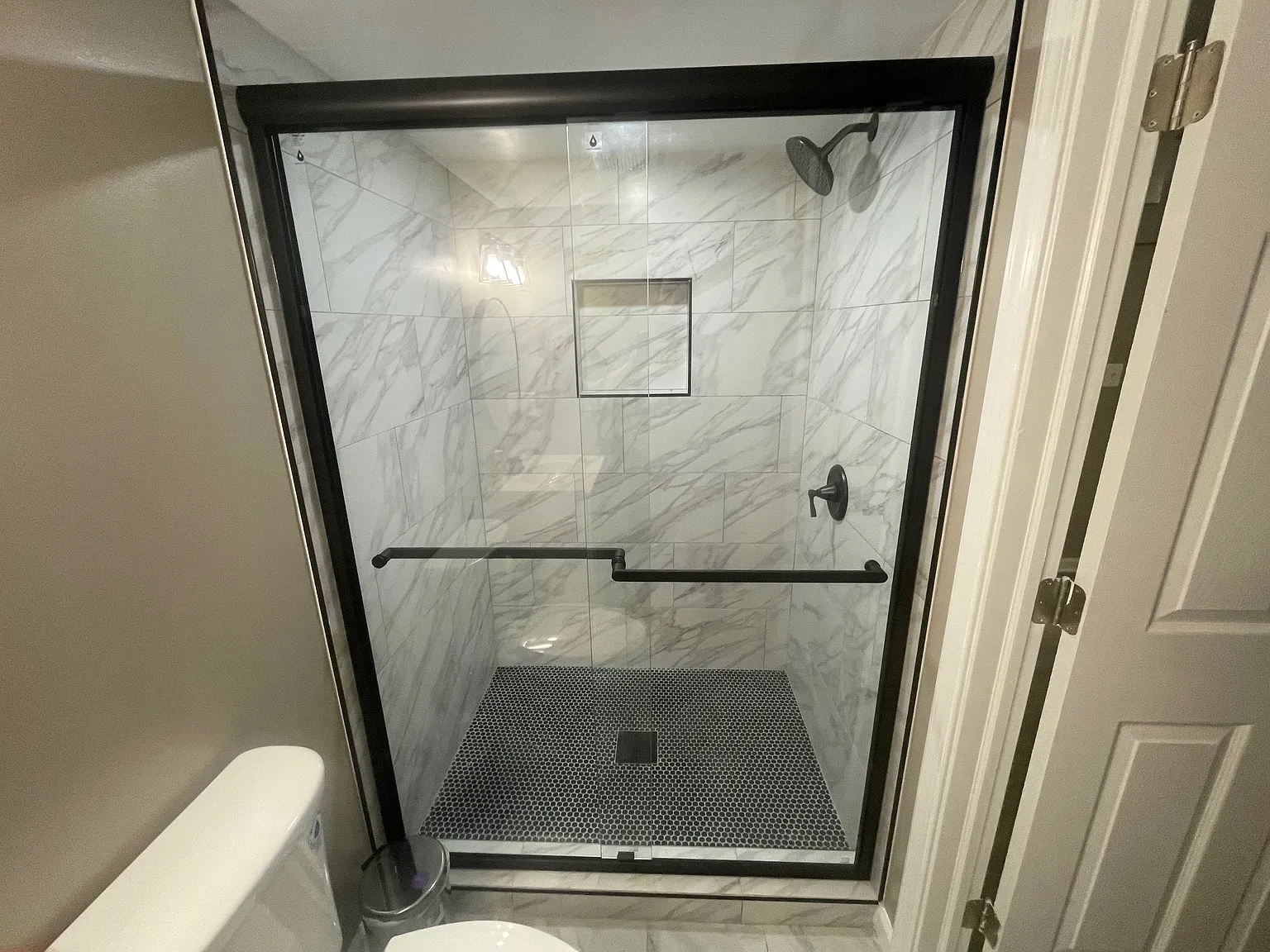 2 bed, 900 sqft, $1,700 — Photo 2