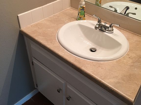 3rd image of 5913 Vegas Dr
