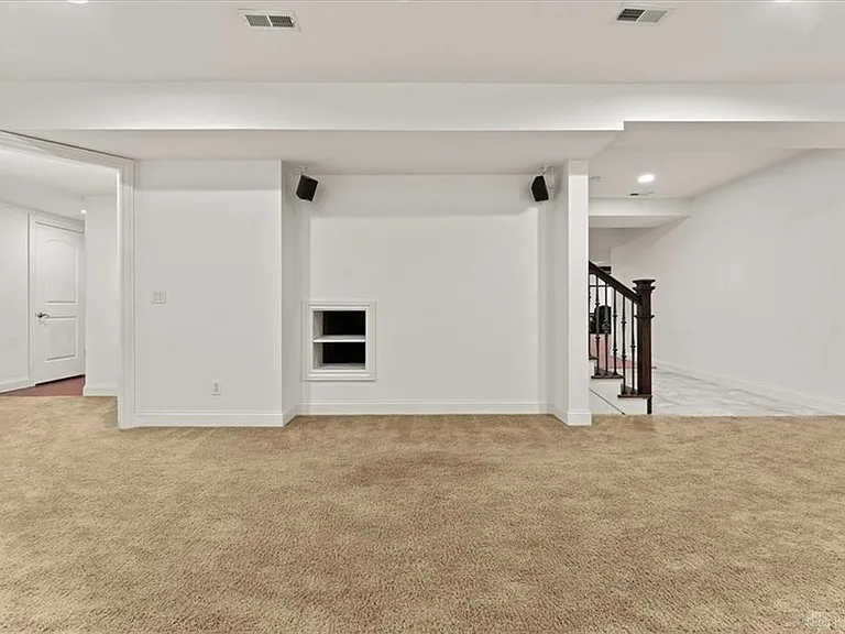 5369 N Shore Pl — Photo 45