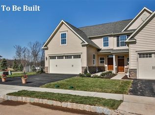 800 Walcutt Ct, Lagrange, OH 44050