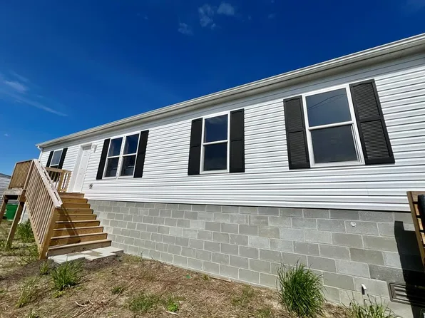 8226 Sea Gull Dr, Chincoteague Island, VA 23336