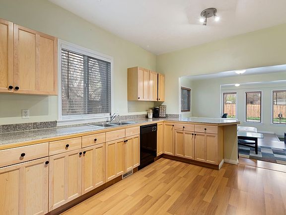 2nd image of 1051 E Downington Ave
