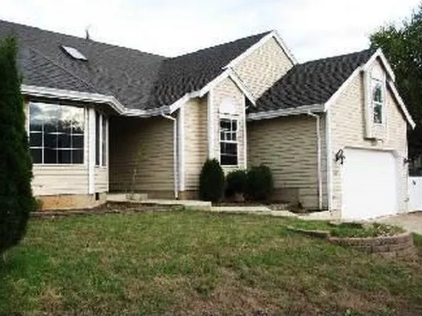 1327 NW Vallejo Dr, Roseburg, OR 97471
