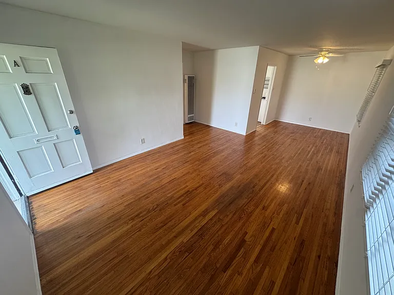 5210 E Broadway #A — Photo 2
