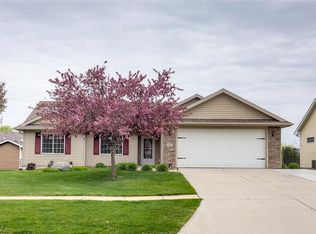 2707 4th Ave SE, Altoona, IA 50009