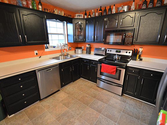 5th image of 210 Joshua Ct