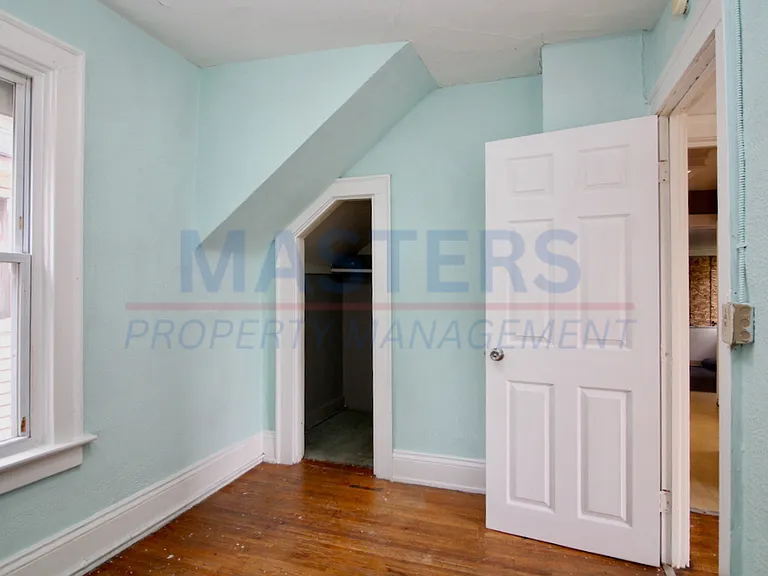2563 Foraker Ave — Photo 10