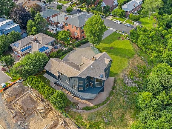 3rd image of 8 Riverview Ave
