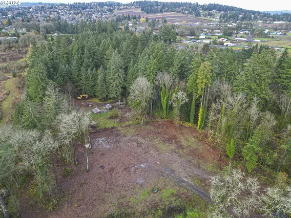 23550 NE Vangie Ln, Dundee, OR 97115