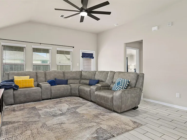 2214 Sand Lily Dr — Photo 12