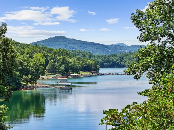 105 Lake Nottely Dr, Blairsville, GA 30512