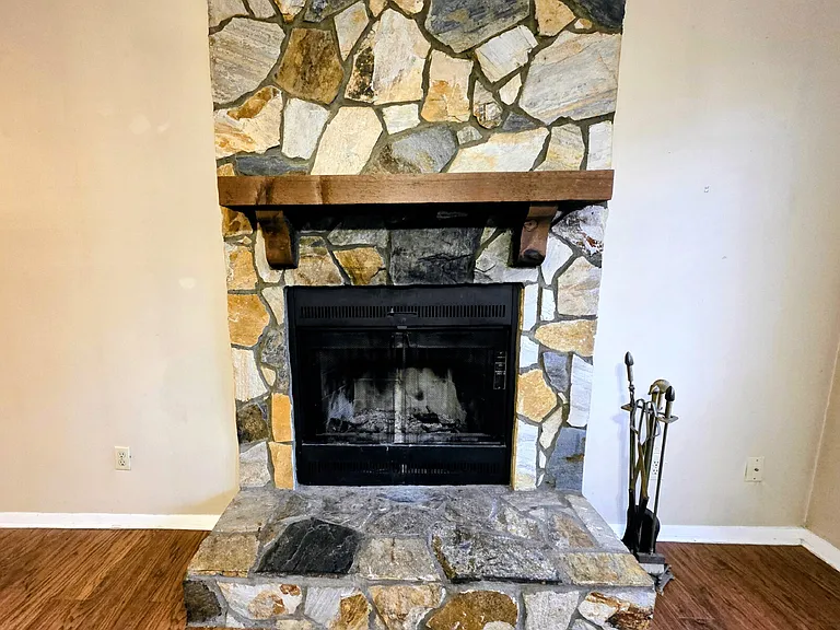 1861 Tryon Dr #3 — Photo 3