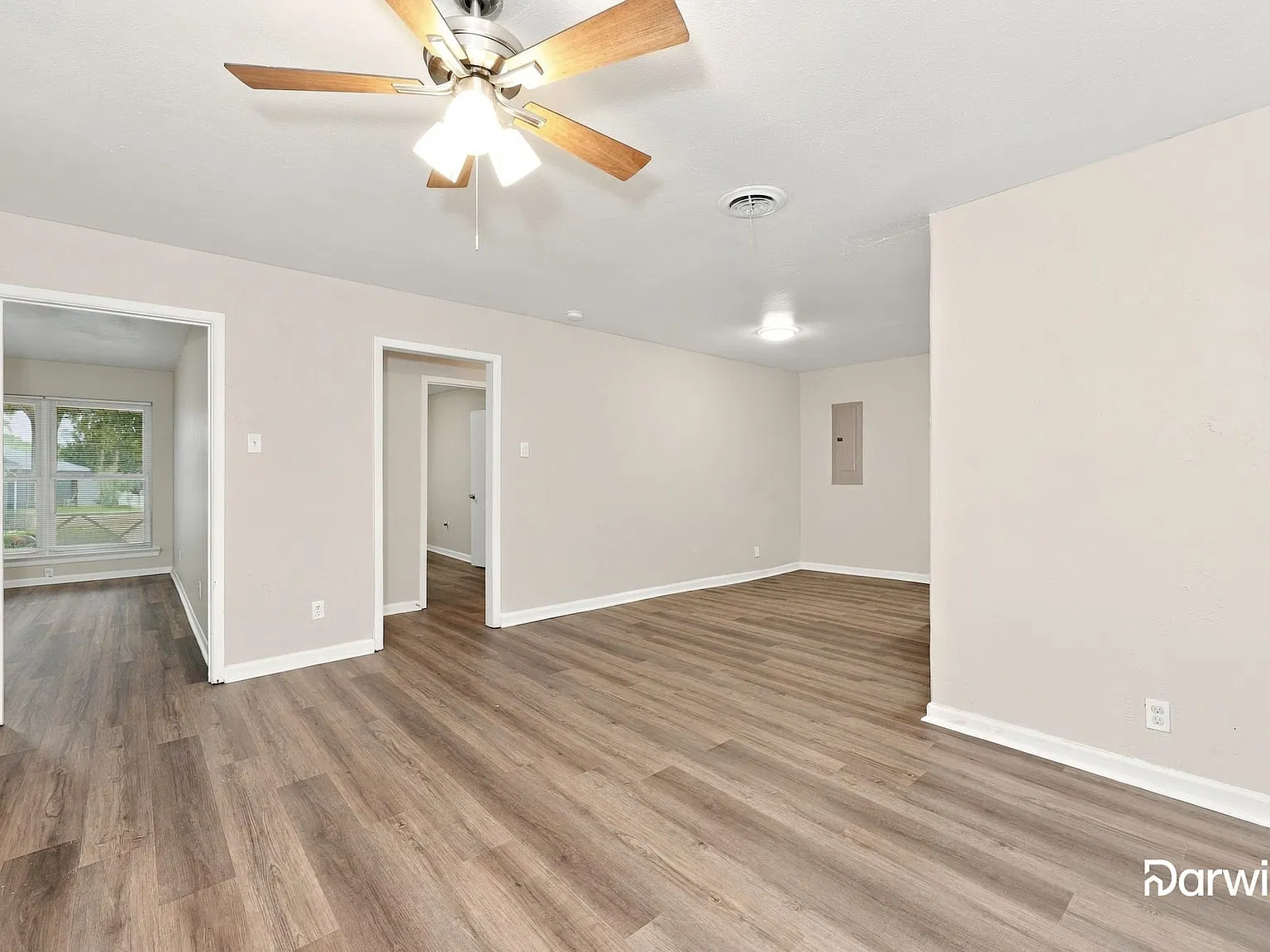 4 bed, 2.5 bath, 1430 sqft, $2,330 — Photo 4