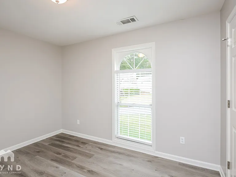 1625 Cumberland Club Rd SW — Photo 12