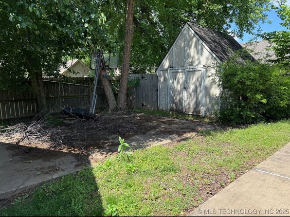 7465 E 84th St, Tulsa, OK 74133