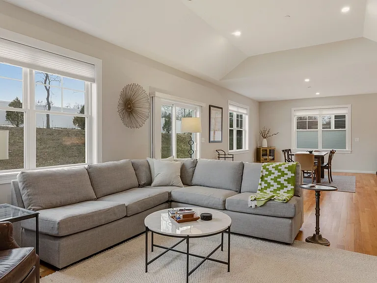 40 Sage Ln #4 OF PARSON WOODS — Photo 17