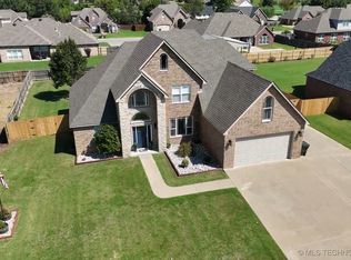 1412 Richmond Dr, Fort Gibson, OK 74434