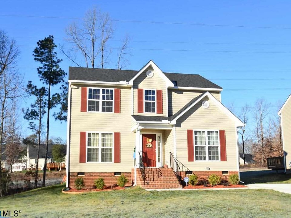 1st image of 16 Bays Farm Dr