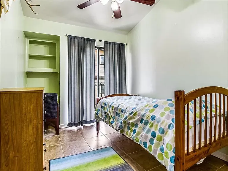 2905 Swisher St #307 — Photo 6