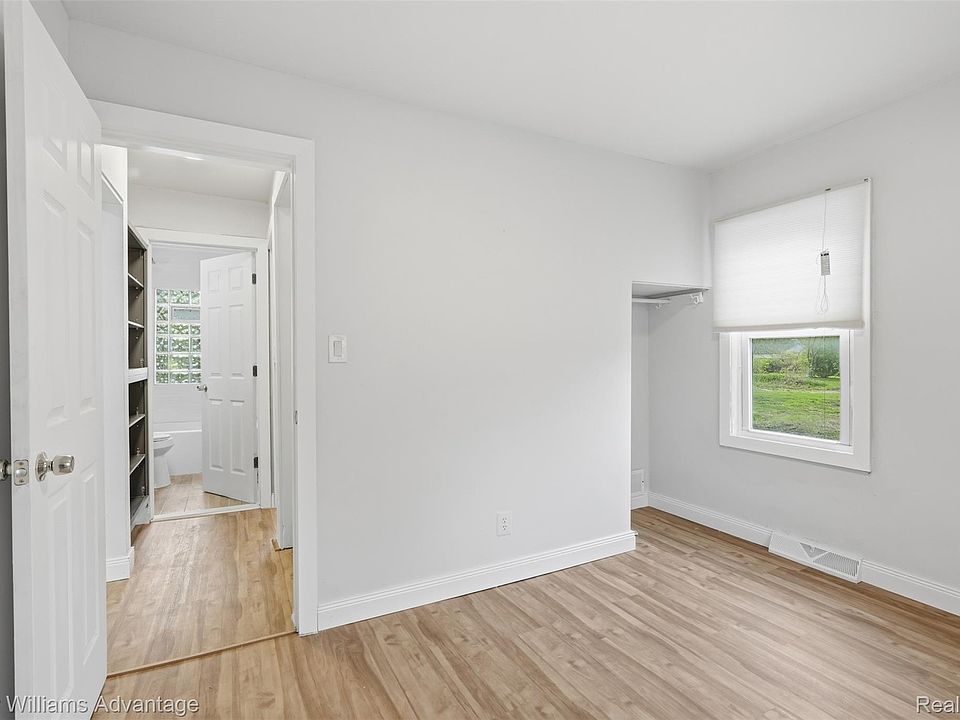 3060 Minerva St, photo 10