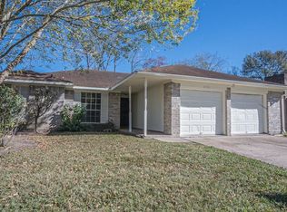 8702 Parkcrest Forest Dr, Houston, TX 77088