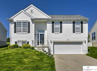 2510 N 165th St, Omaha, NE 68116