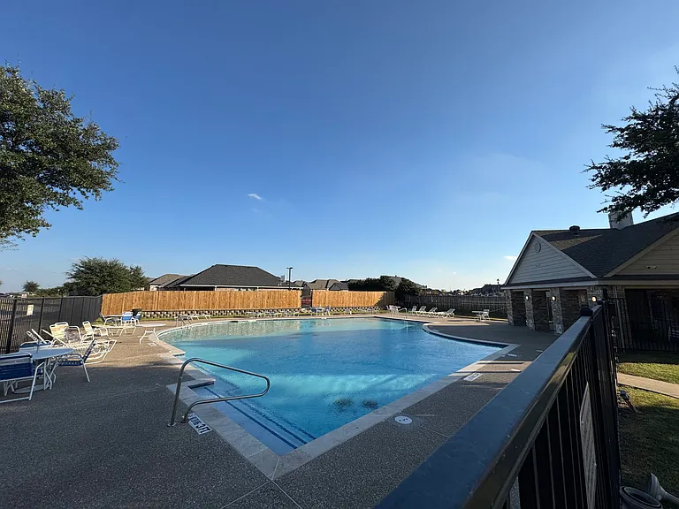 4501 Blue Jay Ln — Photo 3