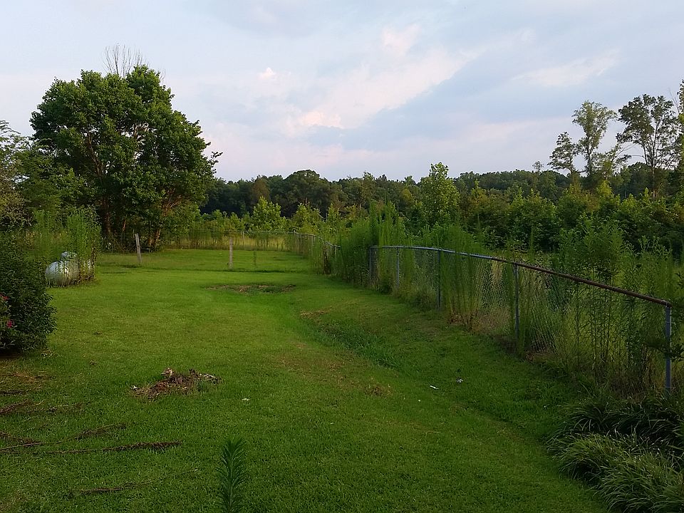 2nd image of 11883 Maiden Rd