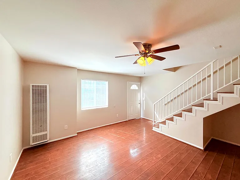 4826 Mascot St. — Photo 4