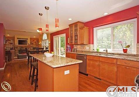 Open Floor Plan All Around!