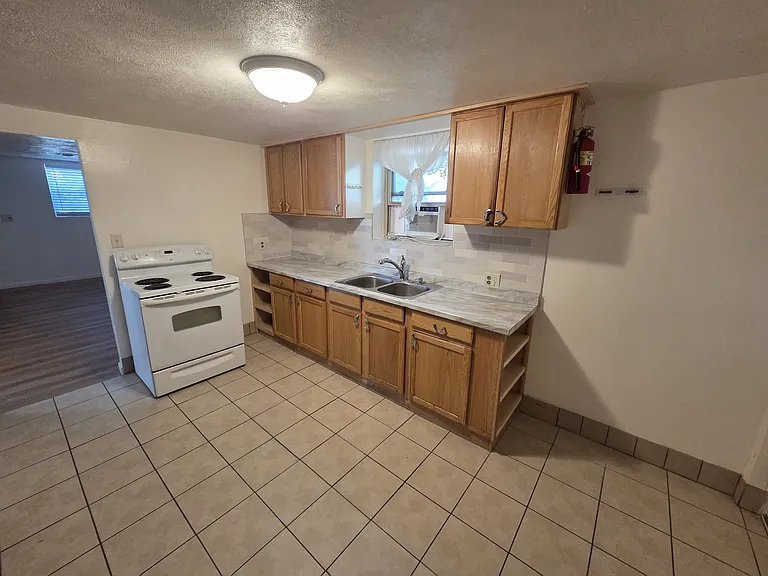 1882 S Garfield St #1882 — Photo 5