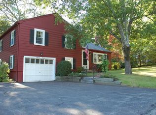 12 Cedarview Rd, Ipswich, MA 01938