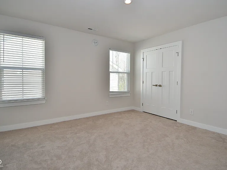 379 Gathering Ln — Photo 26