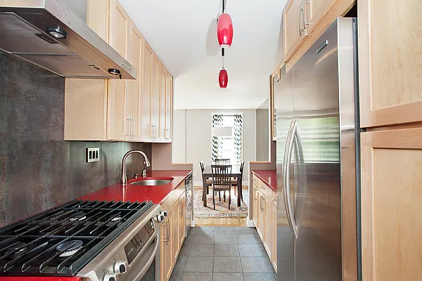 Sold by Brooklyn Hearth Realty | media 24