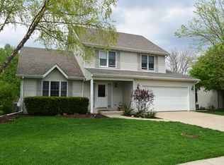 305 Rivers Edge Dr, Minooka, IL 60447