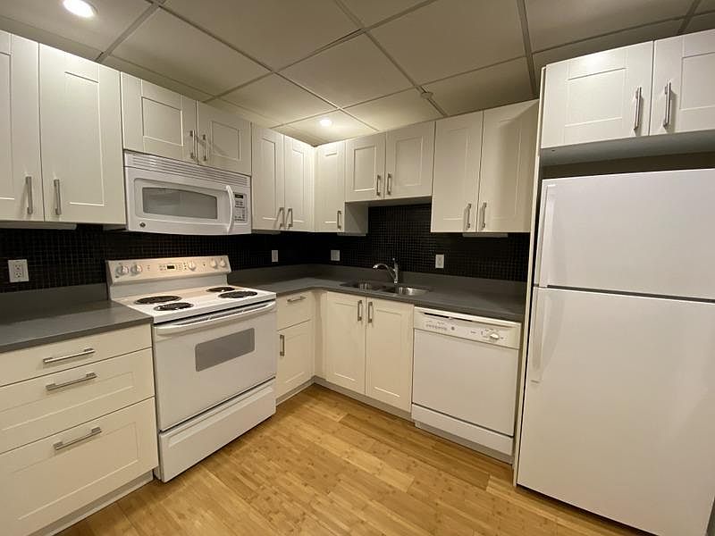 1st image of 1007 Massachusetts Ave #206
