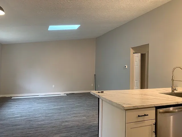 3827 Woodmere Ct — Photo 2