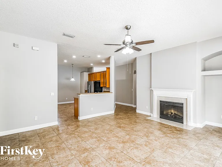408 Spring Ridge Ct — Photo 4