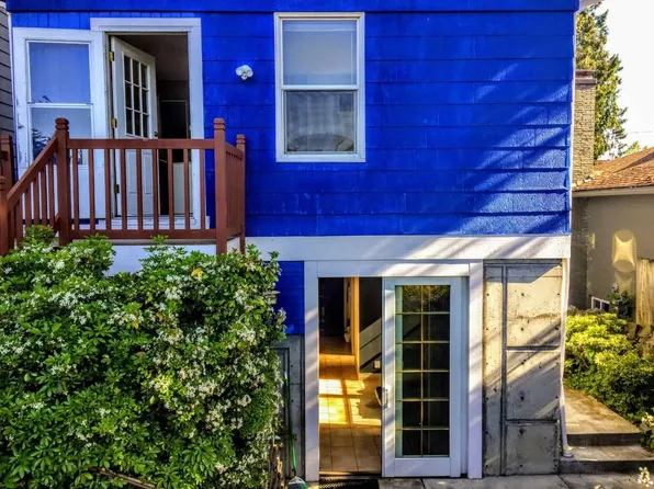 917 N 72nd St, Seattle, WA 98103