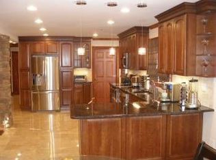 207 Havestraw Rd, Suffern, NY 10901