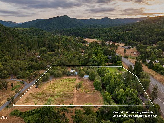 5th image of 8489 Redwood Hwy