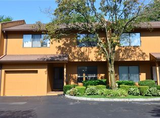 200 California Rd APT 17, Bronxville, NY 10708