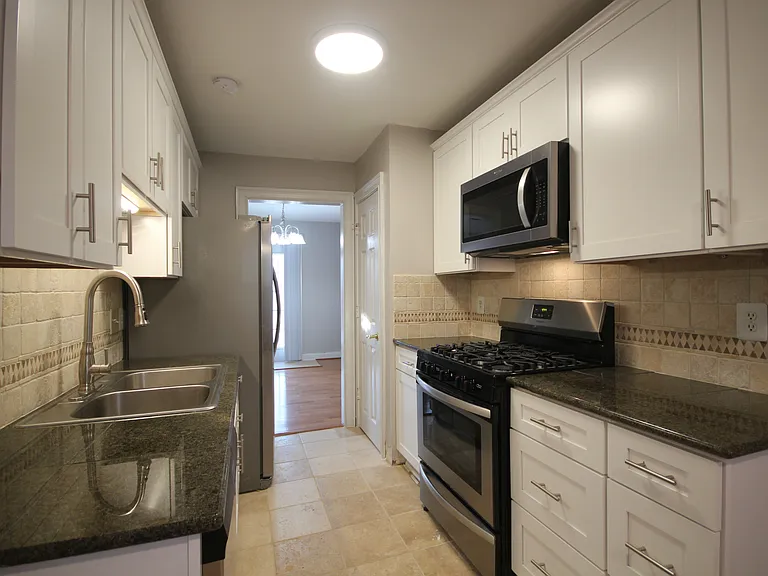 945 Mill Stone Dr — Photo 16