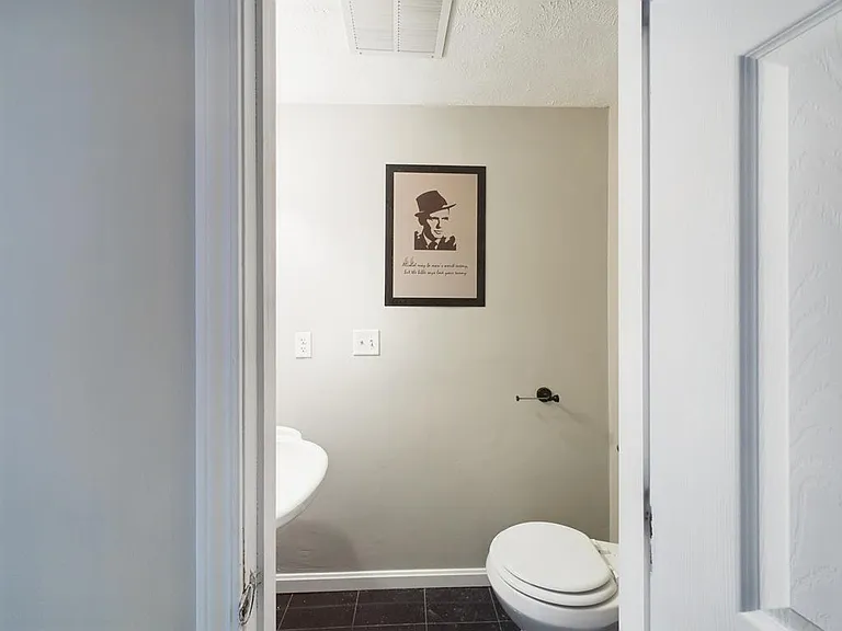 105 Northwood Dr — Photo 14