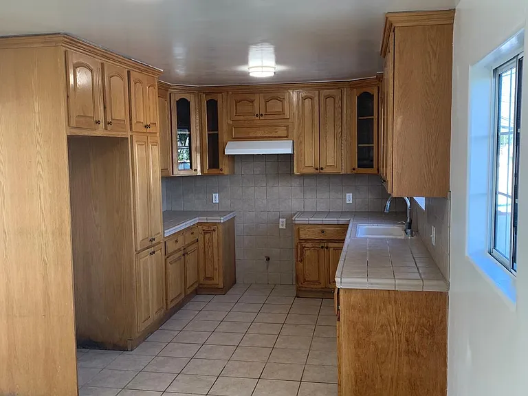 8116 San Antonio Ave — Photo 2