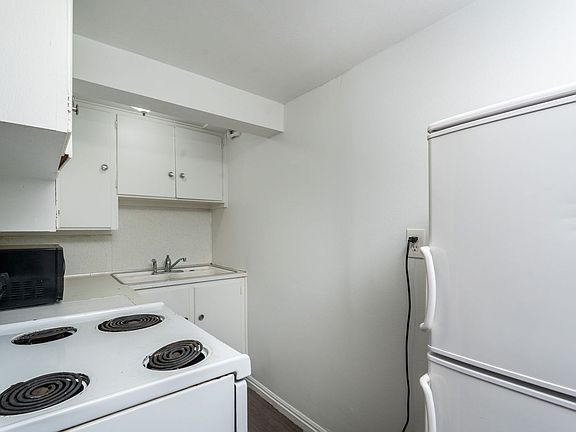 4th image of 420 S 6th Ave APT 10
