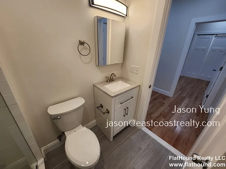 31 Queensberry St #292 — Photo 9